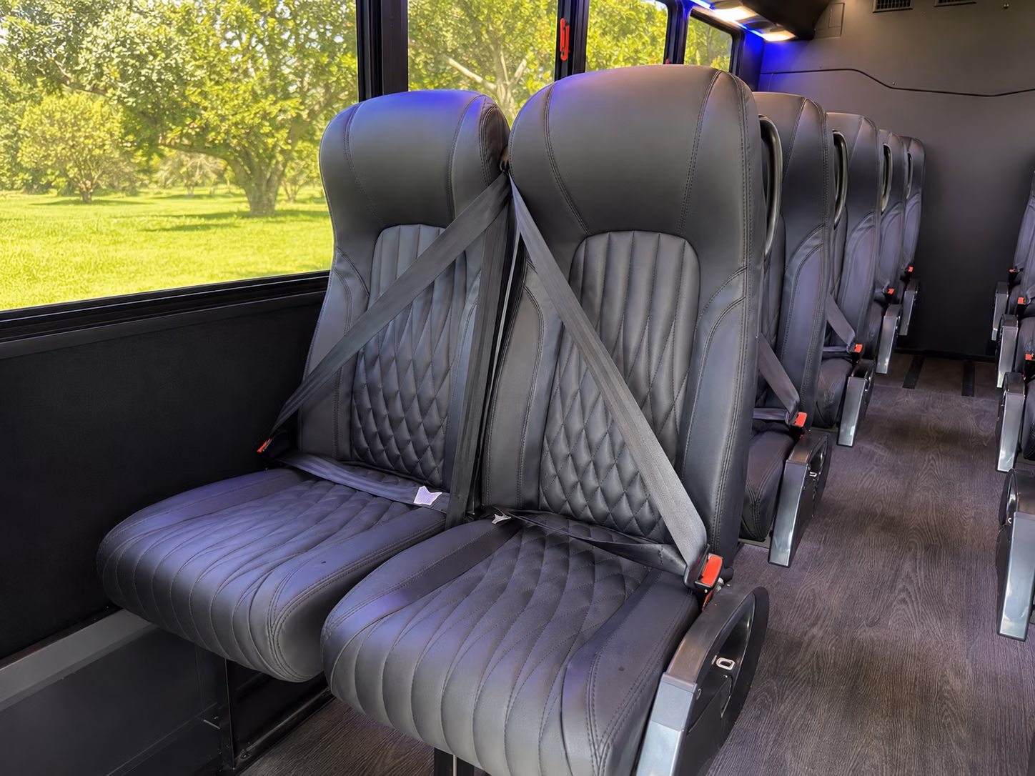 minibuses and charter buses to spartan stadium in east lansing